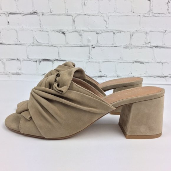 Halogen Farrah Taupe Suede Sandal Size 8.5 - Picture 3 of 11